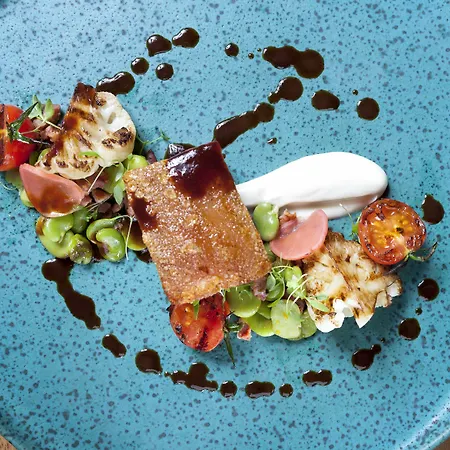 Aqua Village, Health 5*